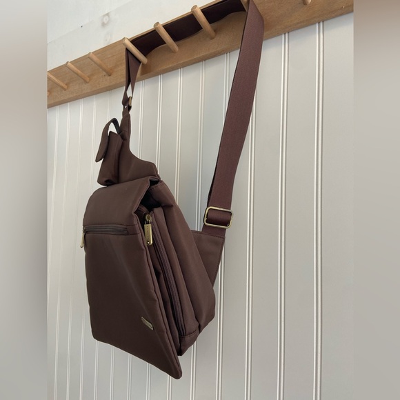 Travelon Cross Body Anti Theft Travel Bag Brown Pink Lining Polyester Nylon - Picture 5 of 16